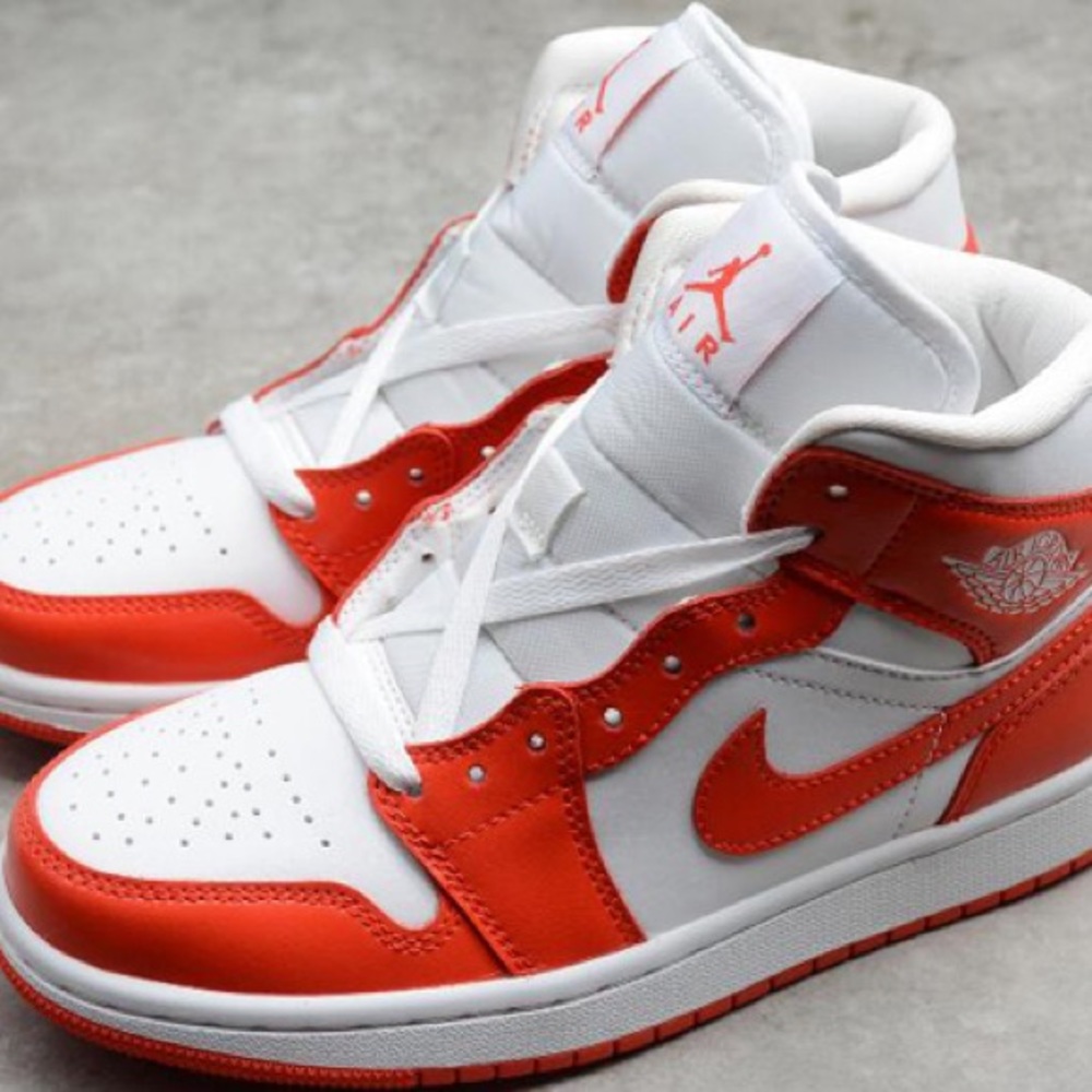 Wmns Air Jordan 1 Mid 'Habanero Red